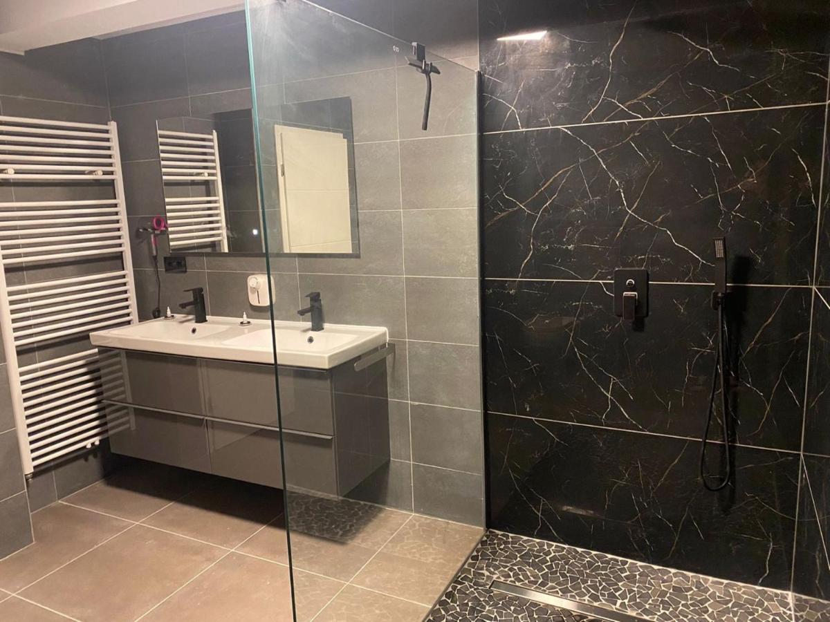 Cozy 120m² With 3 Bedrooms And 1 Cinema Useldange